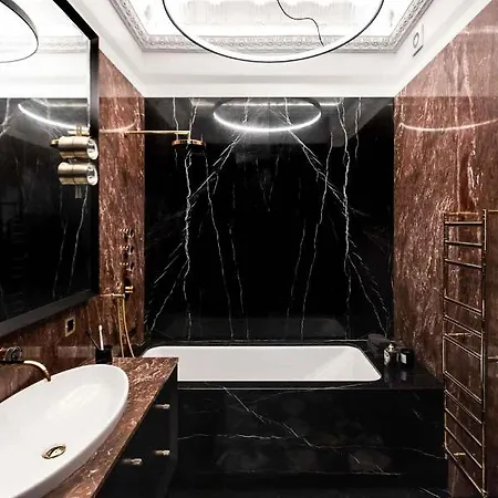 Luxury Art & Antique In Apartment *