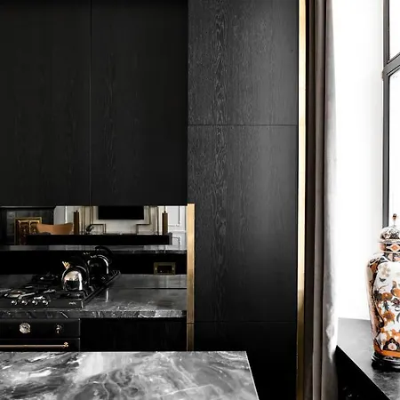 Luxury Art & Antique In Apartment